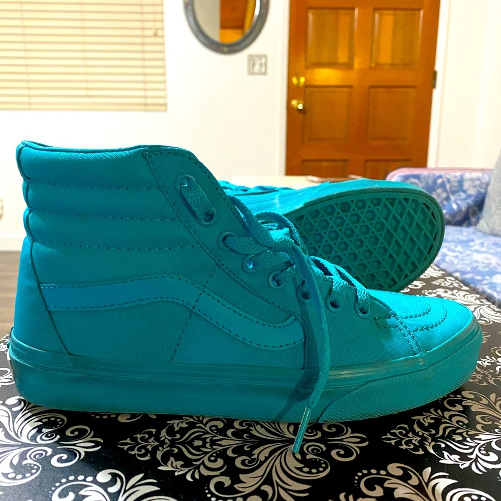 Vans Aqua Monochromatic Hi Top Size 7.5 Womens or 6 Men/Boys gently worn